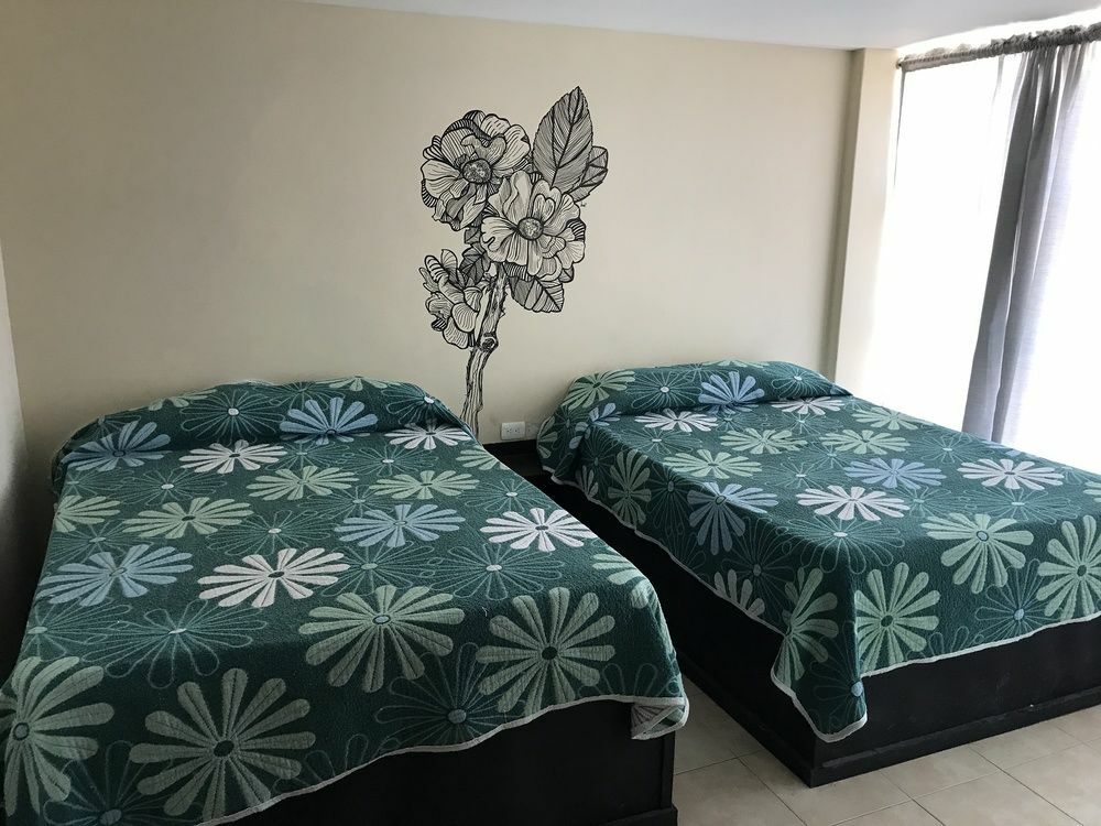Hotel June Puebla Luaran gambar
